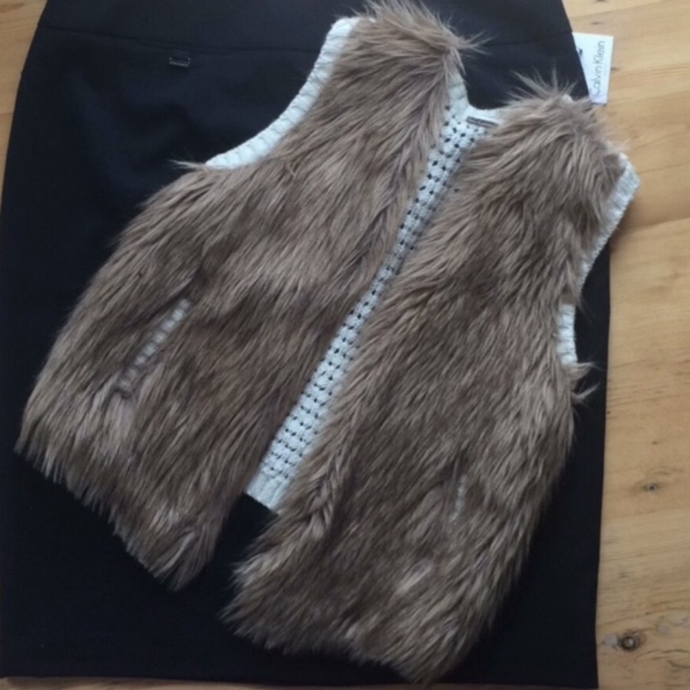 Poof Girl Faux Fur vest Size 14 Like New